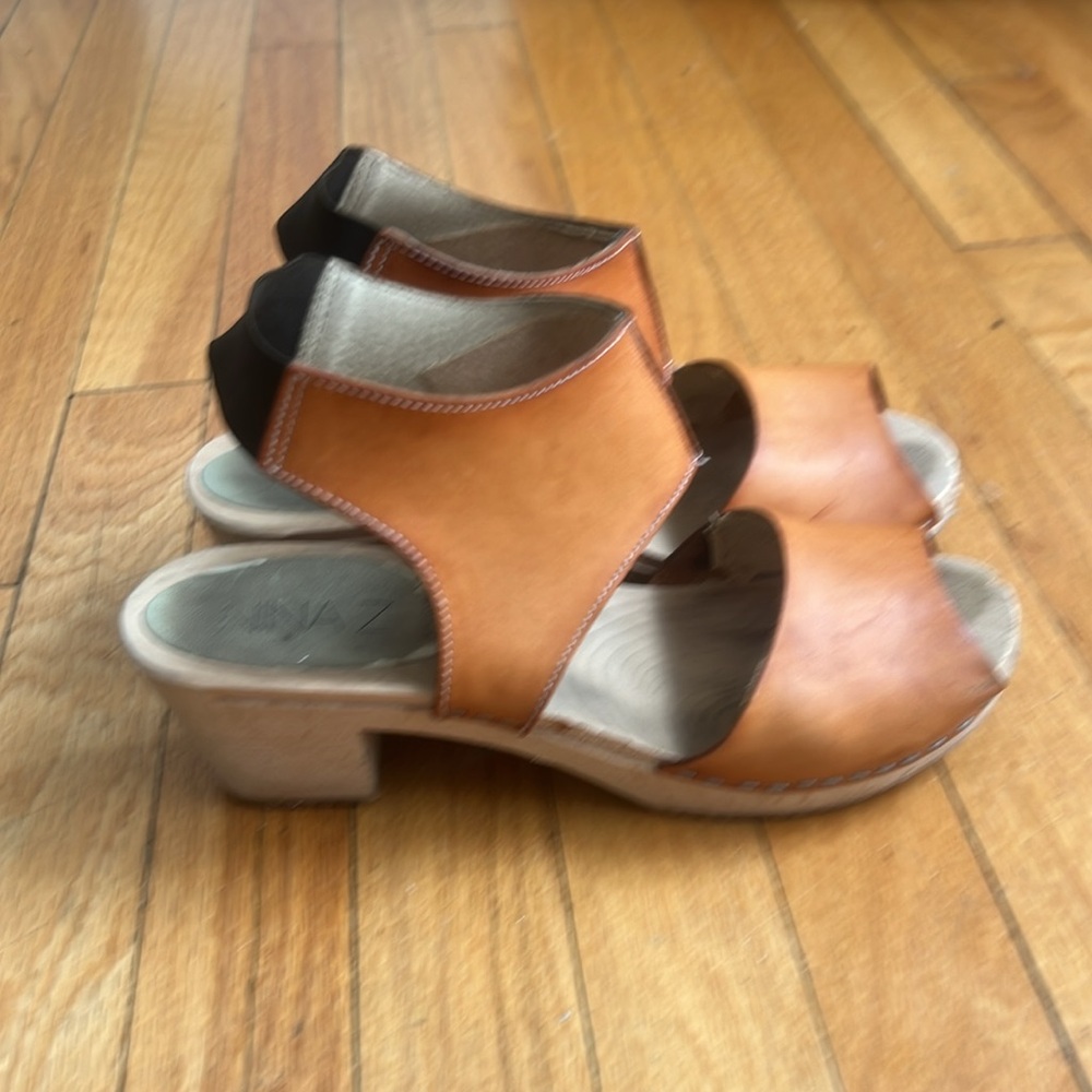 Nina Z Anthropologie Leather Clog Sandals